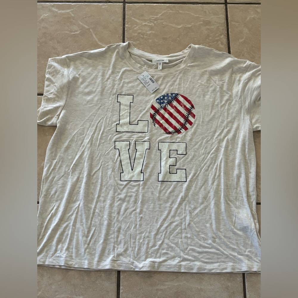 10/$20🔥Maurices Cream color baseball shirt‎